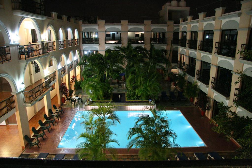 Hotel Doralba Inn Меріда Екстер'єр фото